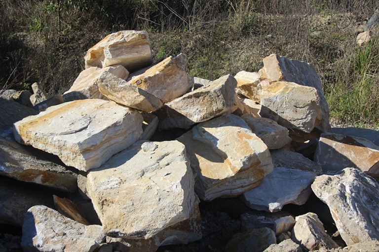 largelandscapingrock5305 Newman Quarrying Sandstone